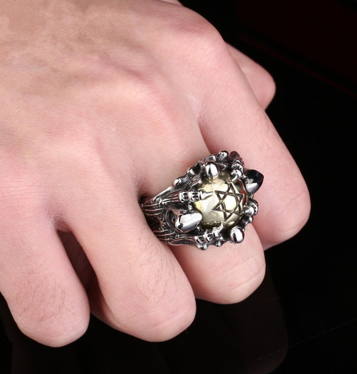 Retro Gothic Star and Skull Ring Jewelry Design