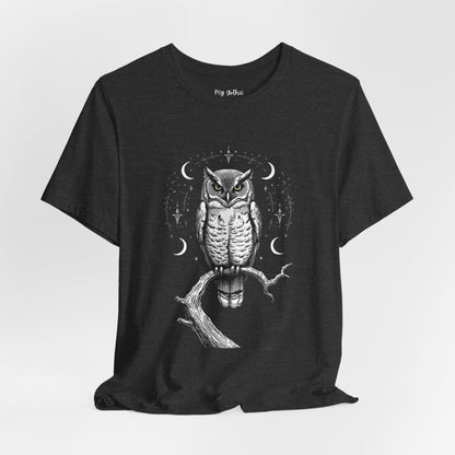 Gothic Watcher Owl - Graphic Tee