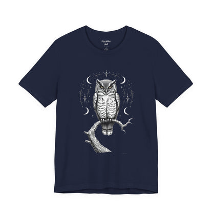 Gothic Watcher Owl - Graphic Tee
