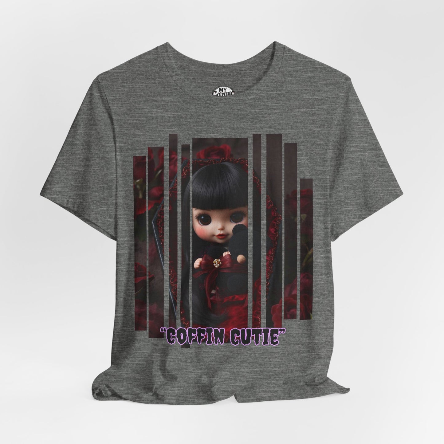 “Coffin Cutie” — cute Gothic doll peeking out from a small coffin Graphic T-Shirt – Alt Aesthetic Poetic Goth Street-wear