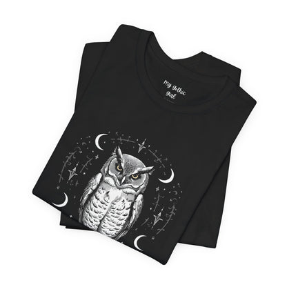 Gothic Watcher Owl - Graphic Tee