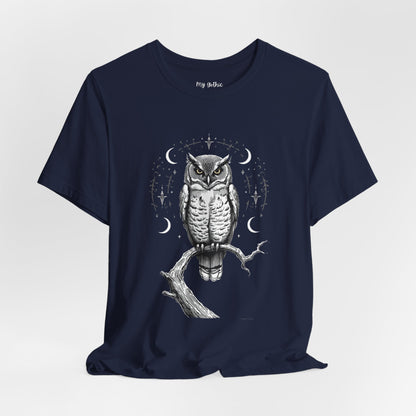 Gothic Watcher Owl - Graphic Tee