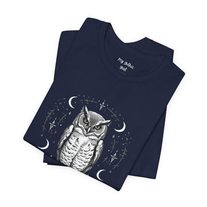 Gothic Watcher Owl - Graphic Tee