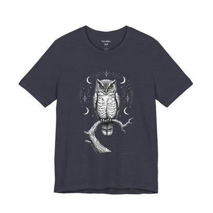 Gothic Watcher Owl - Graphic Tee