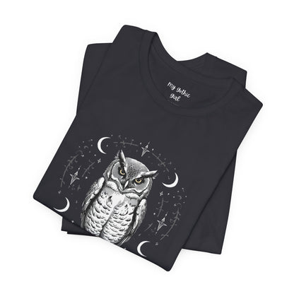 Gothic Watcher Owl - Graphic Tee